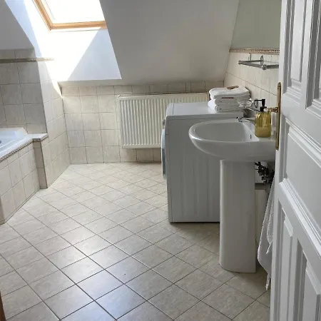 Vynimocny Apartman V Staromestskej Vile S Vyhladom Na Hrad Apartment Bratislava