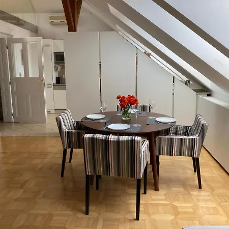 Vynimocny Apartman V Staromestskej Vile S Vyhladom Na Hrad *